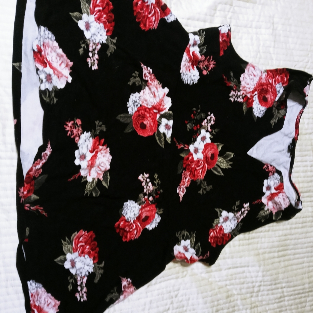 Torrid Floral tank top size 1